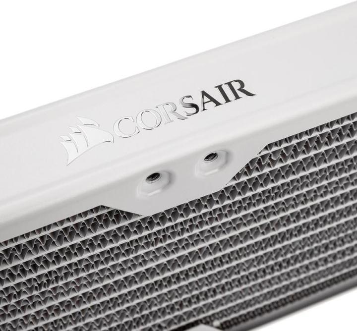 Actual product image Corsair Hydro X Series XR5 240 (120 mm)