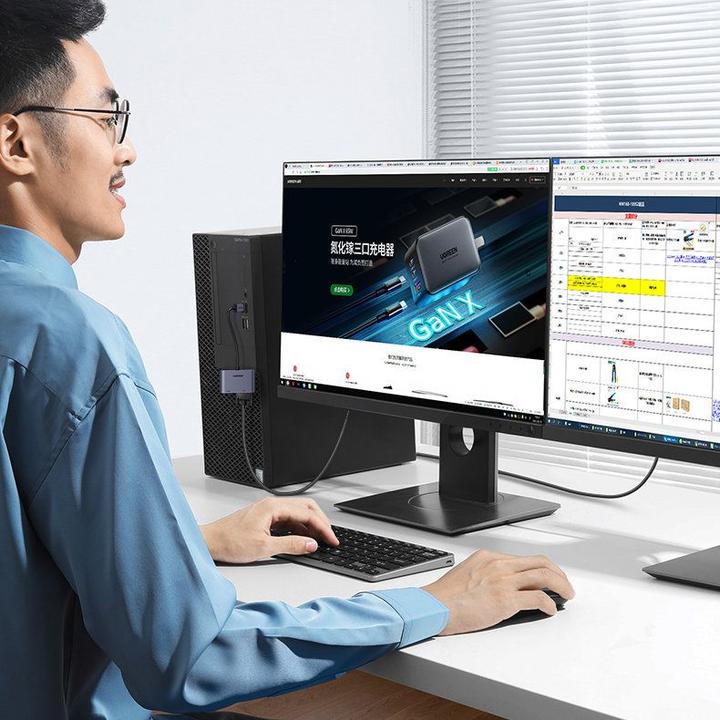 Actual product image Ugreen adapter converter USB - HDMI 1.3 (1920 x 1080@60Hz) + VGA 1.2 (1920 x 1080@60Hz) grey (CM449) (USB 3.0, 1.70 cm)