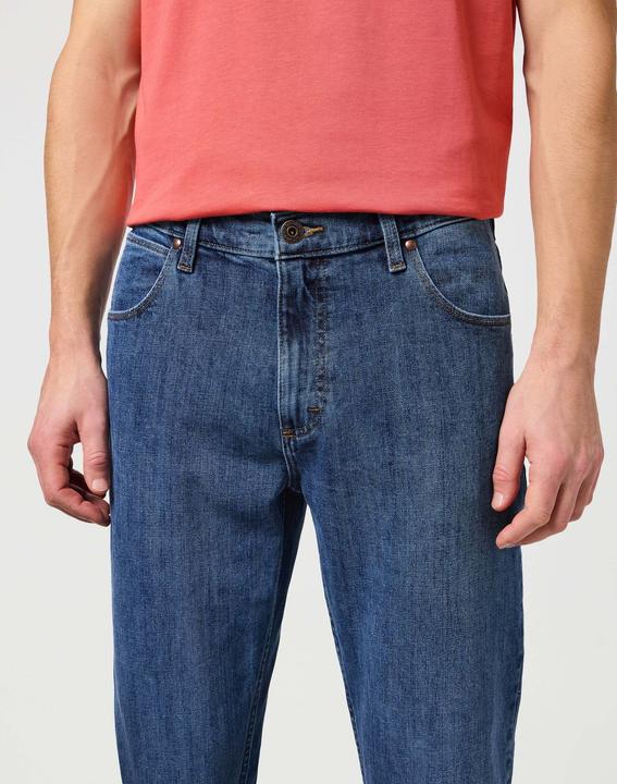 Actual product image Wrangler Jeans Regular Fit Authentic Straight (36)