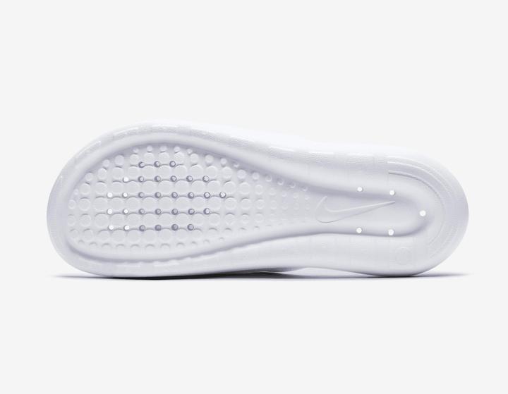 Image du produit Nike Victori One Women's Showe WHITE/WHITE-WHITE Taille : 6 (36.5)