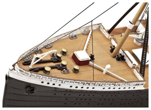 Actual product image Revell Gift set 100 years Titanic