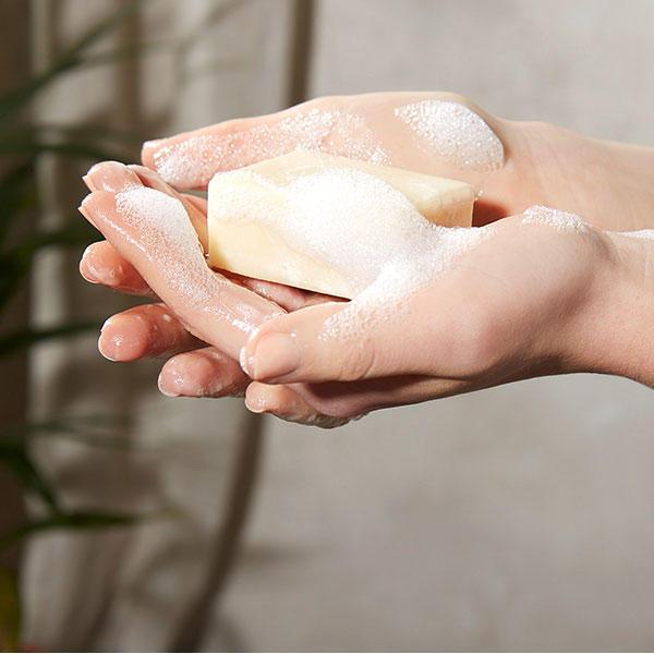 Actual product image Christophe Robin Hydrating Shampoo Bar with Aloe Vera (100 ml, Solid shampoo)