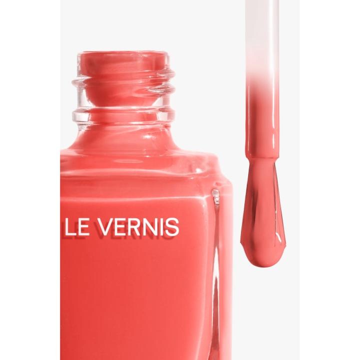 Image du produit Chanel Le Vernis 121 Premier D. (121 Première Dame, Vernis couleur)