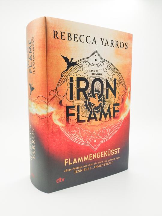 Immagine prodotto Iron Flame Flammengeküsst (Tedesco, Michelle Gyo, Michaela Kolodziejcok, Melanie Korte, 2023)