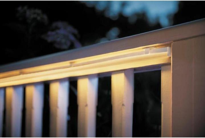 Actual product image Philips Hue Outdoor Lightstrip BT (RGBW, 200 cm, Outdoor)