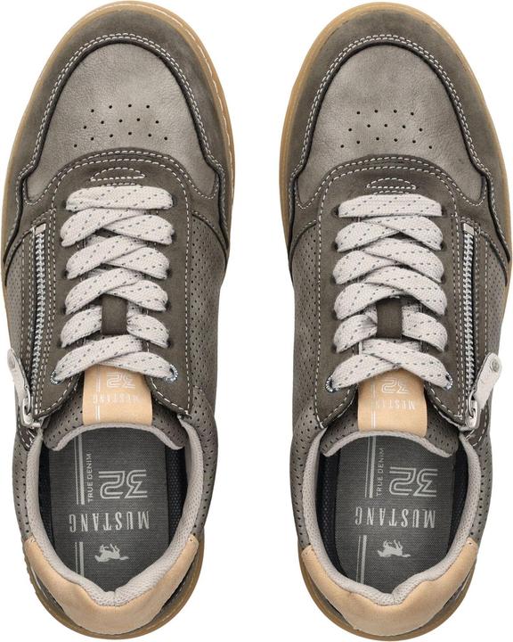 Actual product image Mustang Sneaker (48)