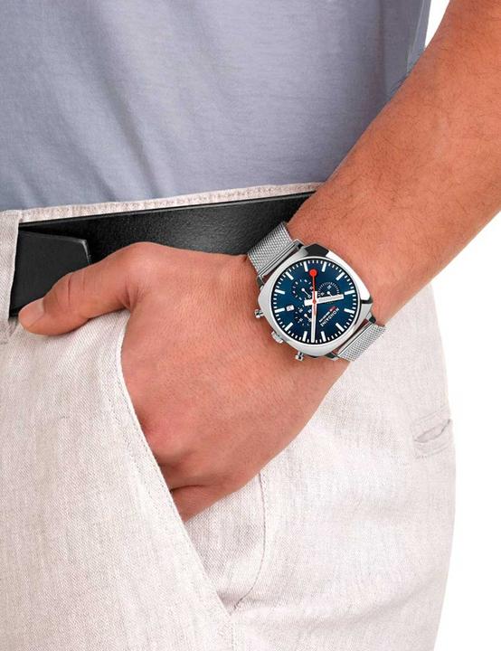 Actual product image Mondaine Grand Cushion (Chronograph, 41 mm)