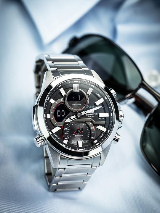 Actual product image Casio Edifice - ECB-30D-1AEF (Sports watch, Power reserve display, 49 mm)