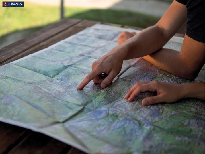 Actual product image Hiking map set 670 Vinschgau / Val Venosta (3 maps) 1:25,000