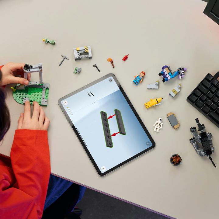 Immagine prodotto LEGO Das Lager von Schali und der Zündkerzenkünstlerin (77075, LEGO Fortnite)