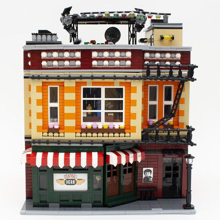 Actual product image Mould King Central Perk - Friends Cafe