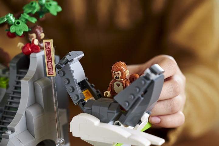 Produktbild LEGO Der legendäre Berg der Blumen und Früchte (80024, LEGO Seltene Sets, LEGO Monkie Kid)