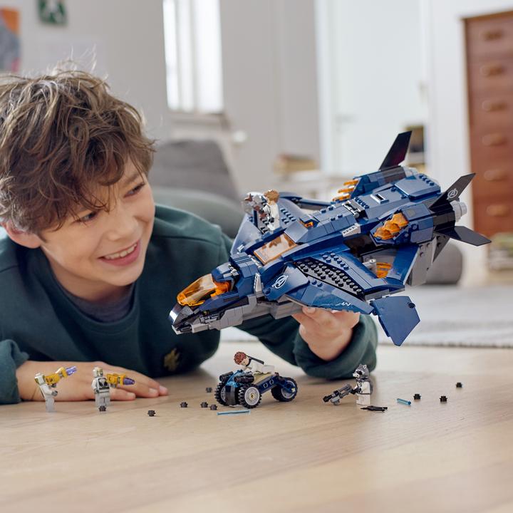 Actual product image LEGO Ultimate Avengers Quinjet (76126, LEGO Marvel)