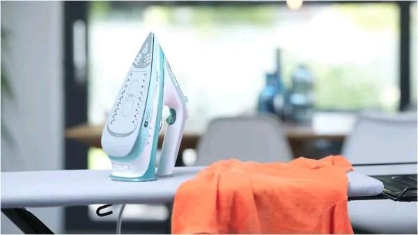 Actual product image Braun Steam iron (2700 W, 190 g/min)