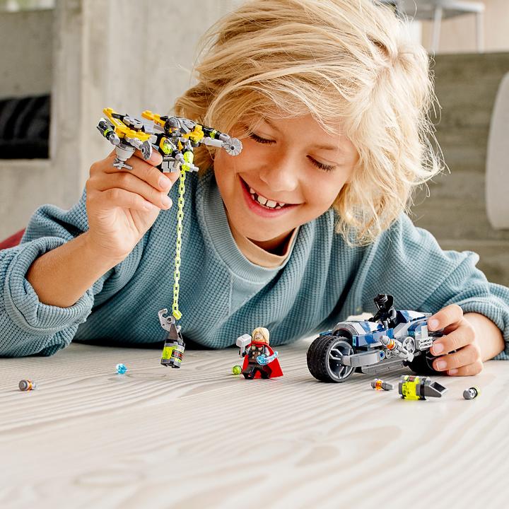 Image du produit LEGO Attaque à vélo des Avengers (76142, LEGO Marvel)