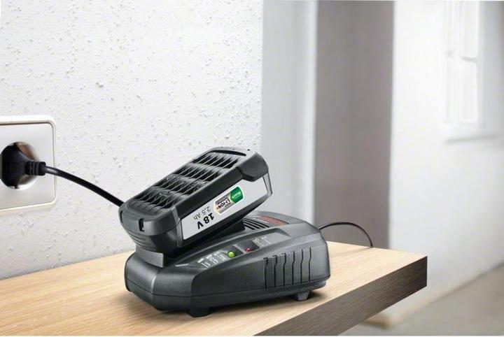 Image du produit Bosch Home & Garden Kit de démarrage 18V (2,5 Ah+AL 1830 CV) (18 V)