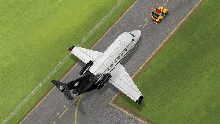 Actual product image LEGO Airport VIP service (60102, LEGO City)