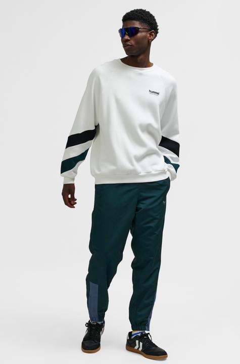 Actual product image hummel Hmloversized Crew Sportswear (M)