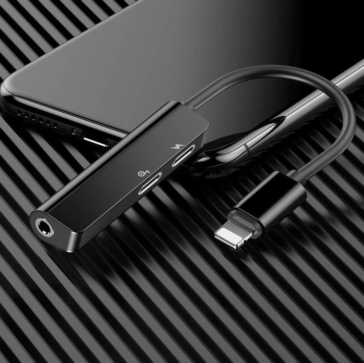 Actual product image Baseus L52 3-in-1 Adapter (Lightning, 3.5mm jack)