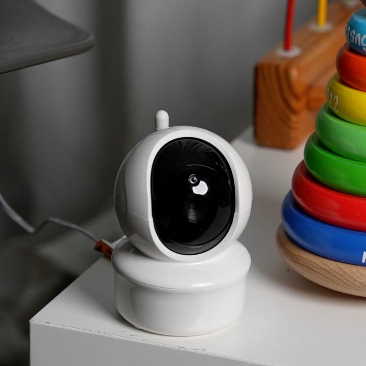 Immagine prodotto Esmée Telecamera baby monitor digitale senza fili con monitor LCD da 5" + monitoraggio della temperatura (Video e audio, 200 m)
