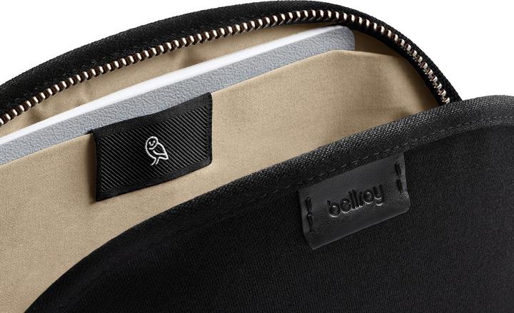Actual product image Bellroy Classic Pouch (Case, Protective sheath)