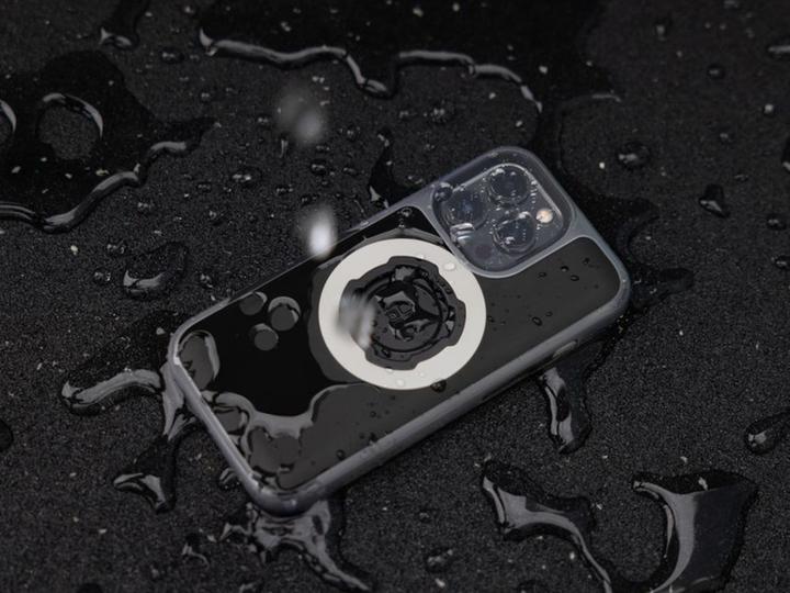 Actual product image Quad Lock Poncho (Google Pixel 6)