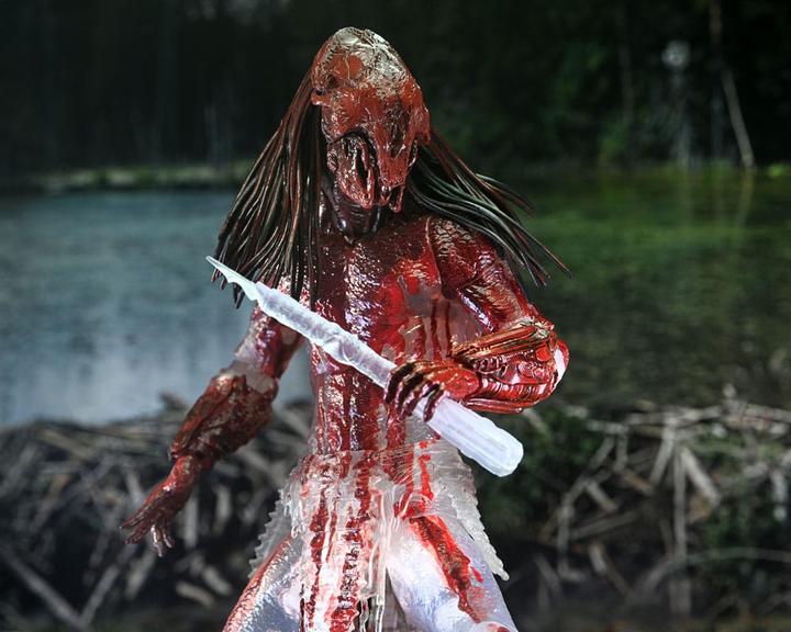 Immagine prodotto Neca Prey action figure Ultimate Feral Bear Blood Predator 18 cm