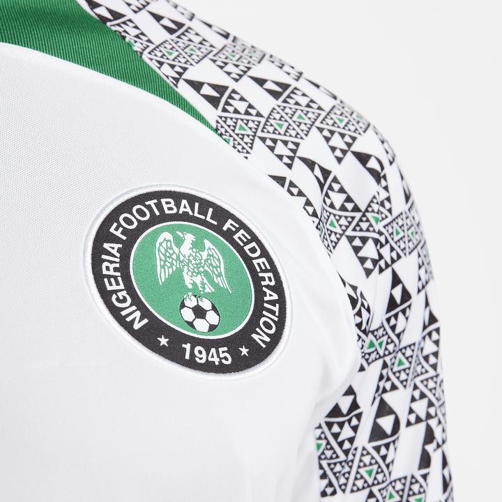 Actual product image Nike DN0695-100 (L)