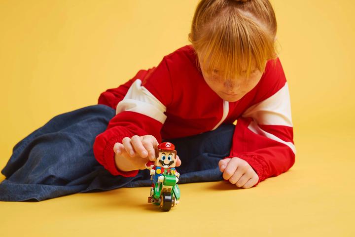 Actual product image LEGO Mario Kart - Yoshi bike (72031, LEGO Super Mario)
