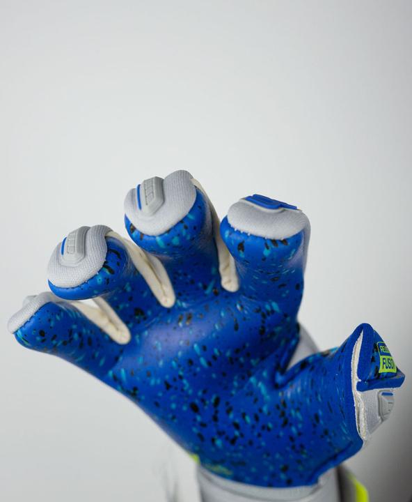Produktbild Reusch Attrakt Freegel Fusion Goaliator Torwarthandschuhe (8)
