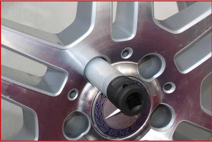 Produktbild KS Tools 1/2 Spezial-Alu-Felgen Kraft-Stecknuss. XL. 17mm (17 mm)