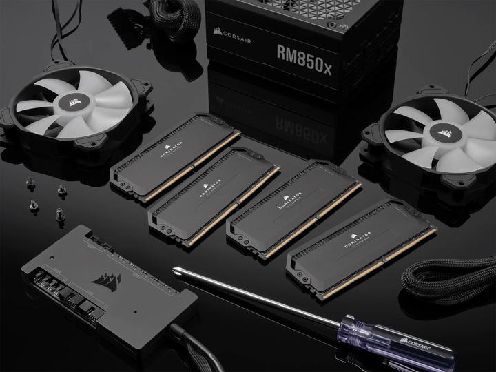 Produktbild Corsair Dominator (2 x 32GB, 6800 MHz, DDR5-RAM, DIMM)