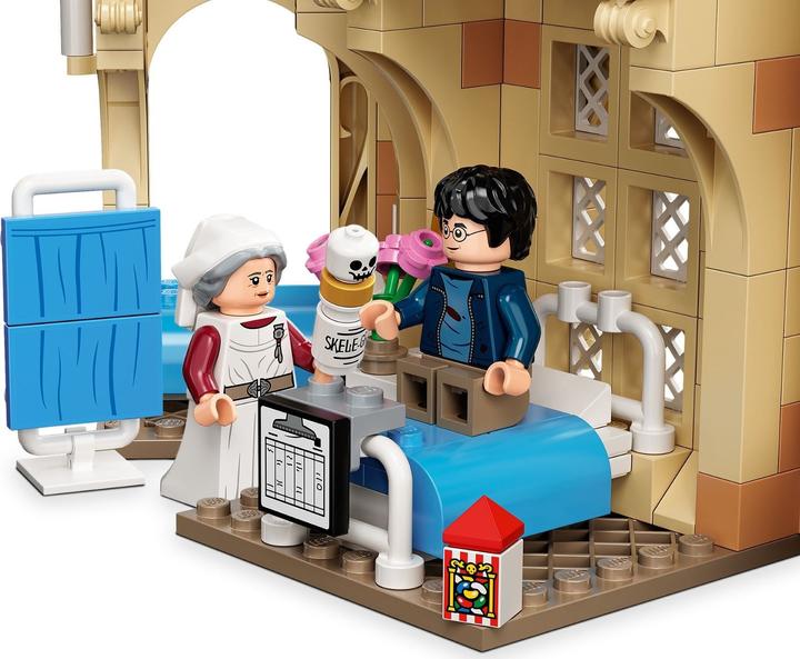 Produktbild LEGO Hogwarts Krankenflügel (76398, LEGO Harry Potter)