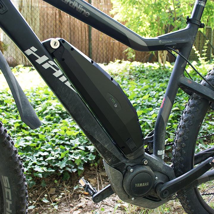 Produktbild E-Bike-Vision Hochleistungs E-Bike Akku inklusive Ladegerät für Yamaha PW-X, PW-X2 und PW Series SE, ST, TE (745 Wh, E-Bike Akku)