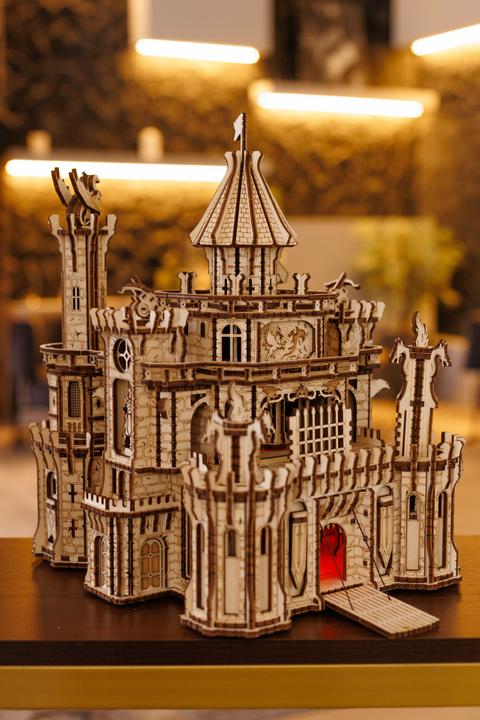 Actual product image Wood Trick Dragon castle
