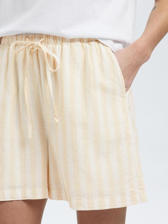 Image du produit Selected Femme Mid Waist Shorts aus Leinengemisch (38)