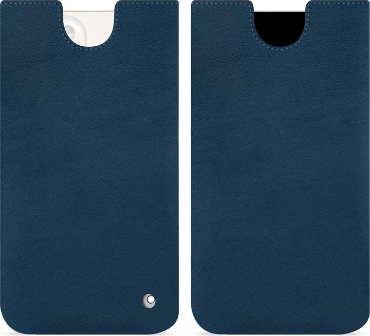Blu mediterran ( Pantone #0E3043 )