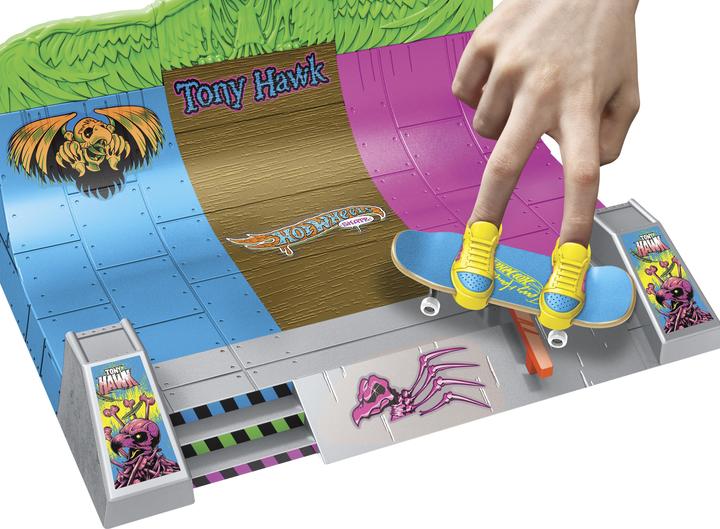 Image du produit Hot Wheels Skate Tony Hawk HQ Skatepark mit 2 exklusiven Fingerboards und 2 Paar Skateschuhen
