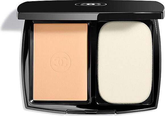 Chanel Ultra Le Teint Flawless Finish Compact Foundation (B40)