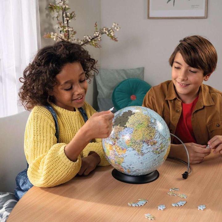 Actual product image Ravensburger Globe (540 pieces)