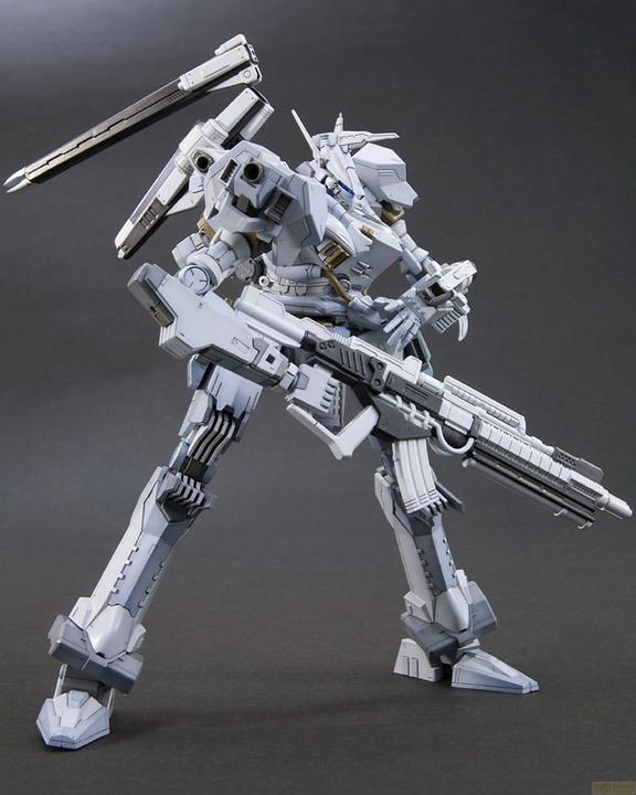 Actual product image Kotobukiya Armored Core Plastic Model Kit 1/72 Aspina White-Glint Armored Core 4 Ver. 17 cm