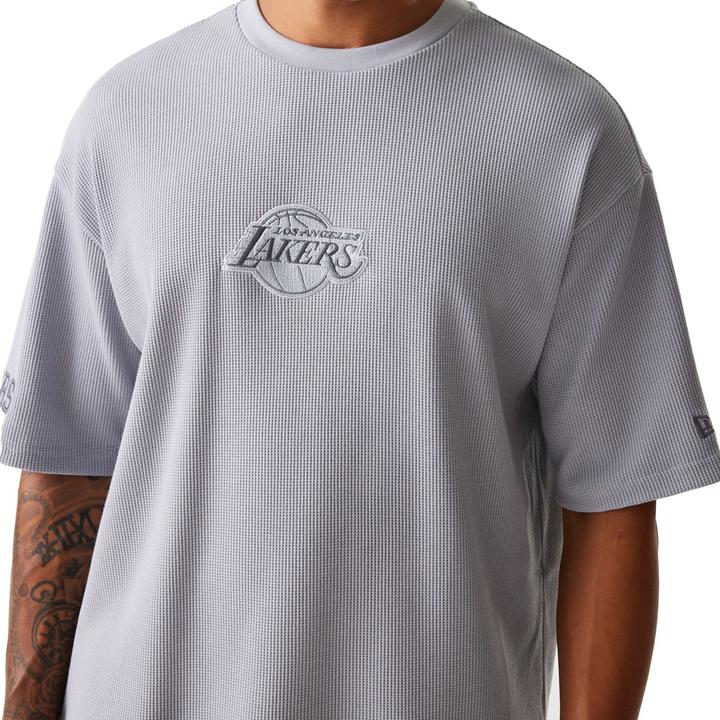 Immagine prodotto New Era Oversized Shirt - WAFFLE Los Angeles Lakers - S (S)