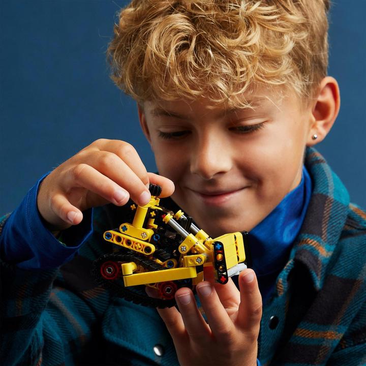 Actual product image LEGO Heavy-duty bulldozer (42163, LEGO Technic)