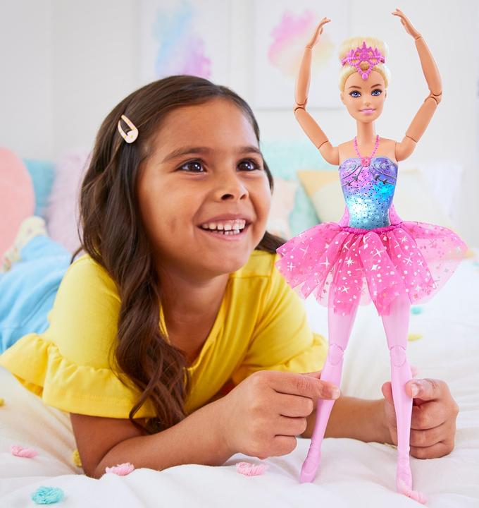 Produktbild Barbie Feature Ballerina 1