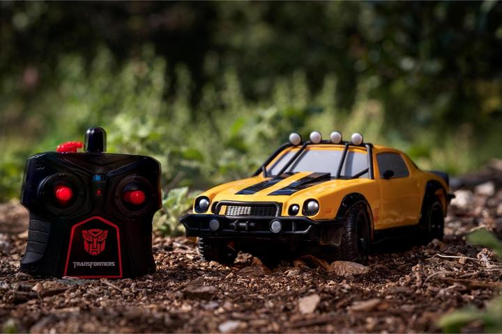 Actual product image Jada Transformers RC T7 Bumblebee 1:16