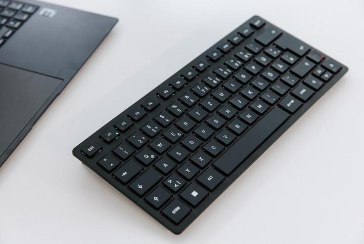 Actual product image CHERRY KW 9200 Mini (Eng. Int., Wireless)