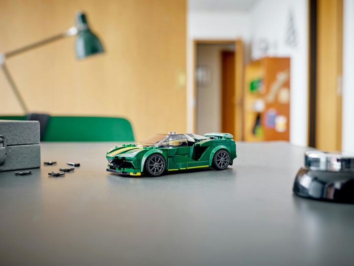 Actual product image LEGO Lotus Evija (76907, LEGO Speed Champions)