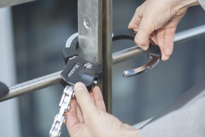 Actual product image Master Lock 8290 Street Cuff (7.60 cm)