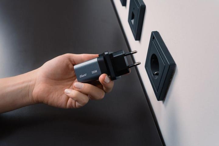 Produktbild Verbatim GNC-35 GaN Charger 2 35W USB (35 W)