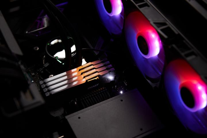 Produktbild Kingston Fury Beast RGB (2 x 16GB, 5600 MHz, DDR5-RAM, DIMM)